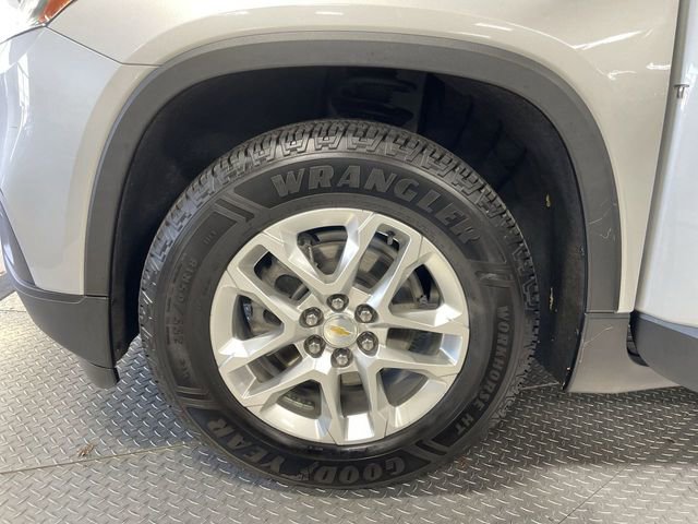 Used 2021 Chevrolet Traverse LS image 10
