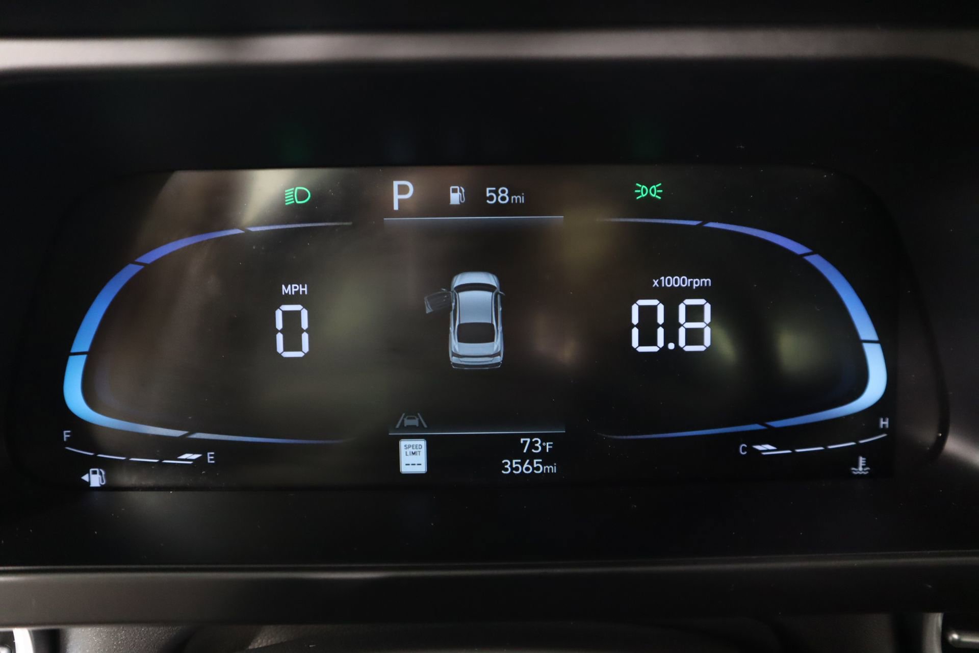 Certified 2025 Hyundai Elantra Sport image 4