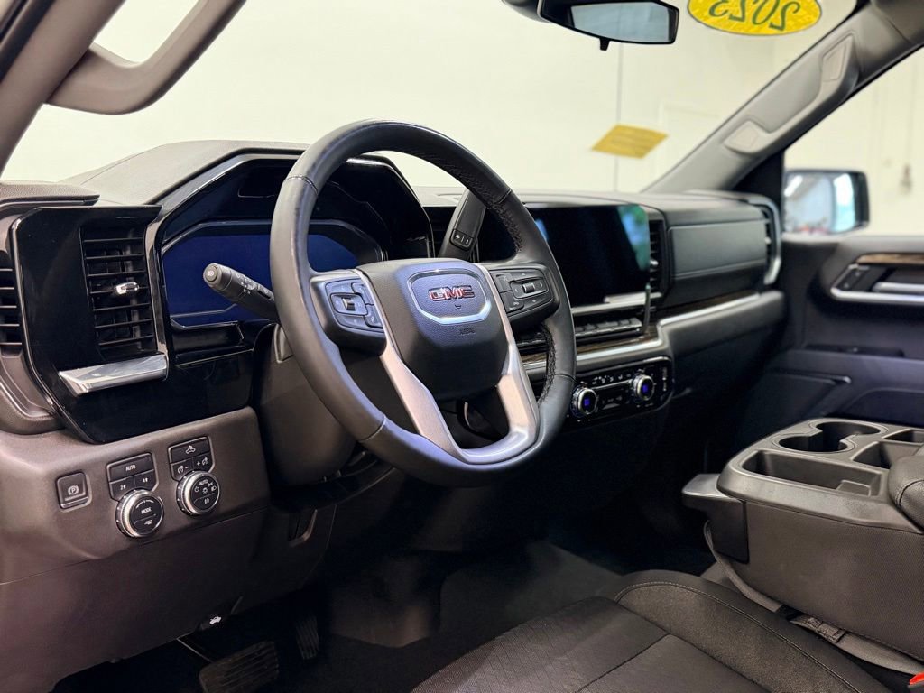 Used 2023 GMC Sierra 1500 Elevation AWD/4WD image 10