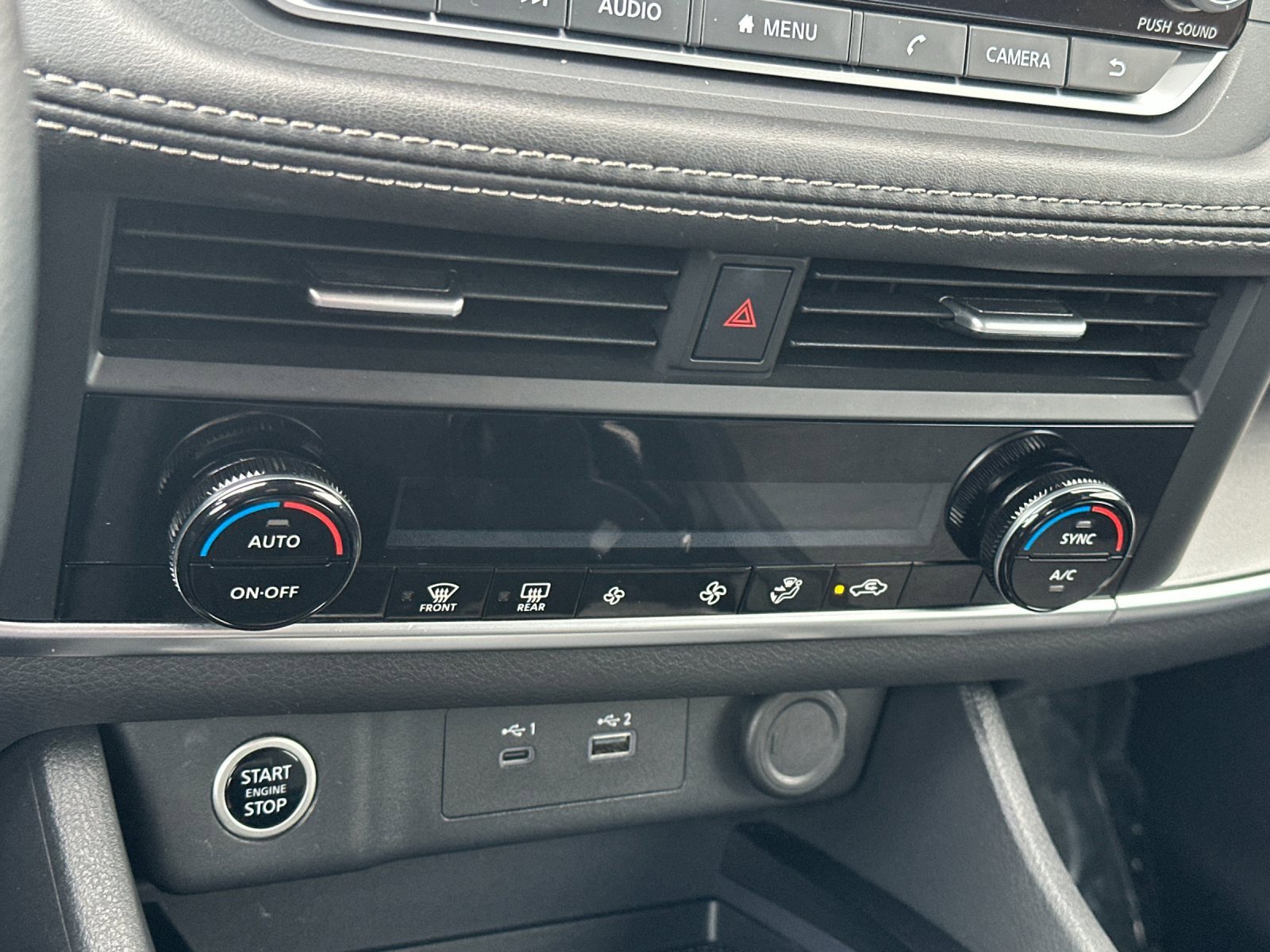 Used 2023 Nissan Rogue SV image 19