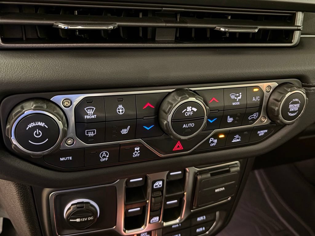 New 2026 Jeep Gladiator Mojave AWD/4WD image 28