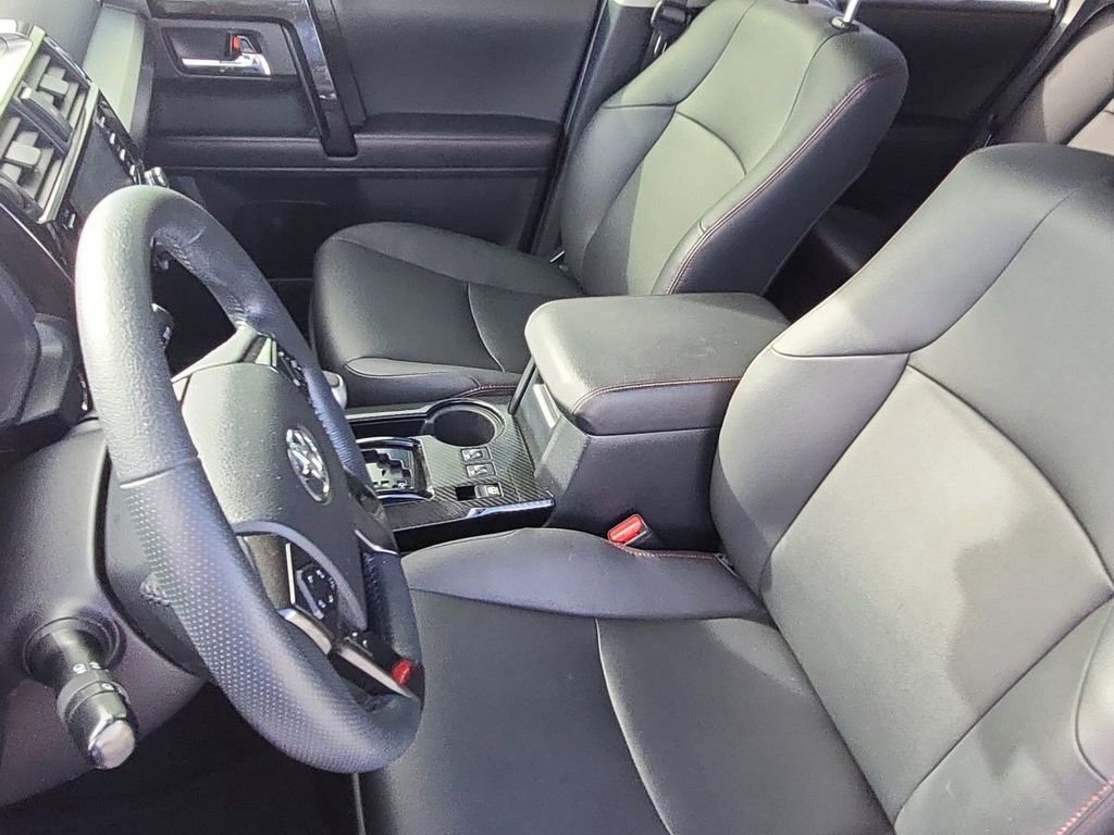 Used 2020 Toyota 4Runner TRD Off-Road Premium w/ Moonroof Package AWD/4WD image 26