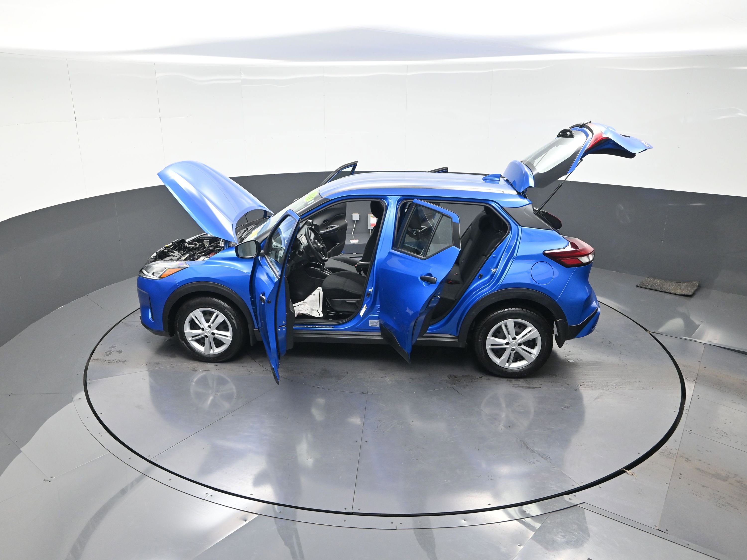 Used 2024 Nissan Kicks S w/ Interior Electronics Package image 15