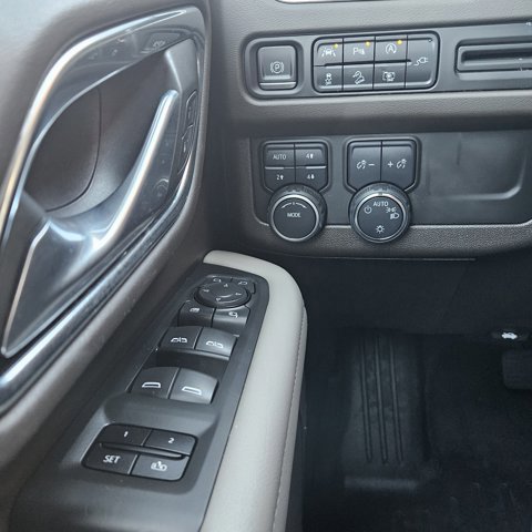 Used 2022 Chevrolet Tahoe Z71 w/ Luxury Package image 23