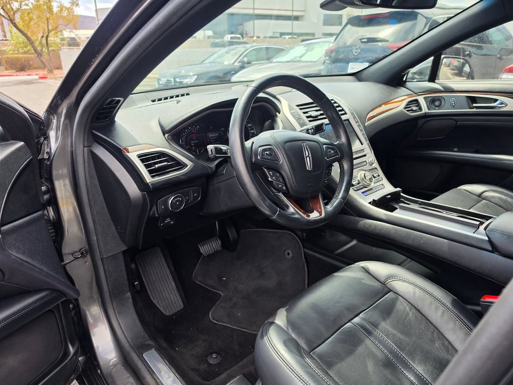 Used 2019 Lincoln MKZ Reserve FWD image 13