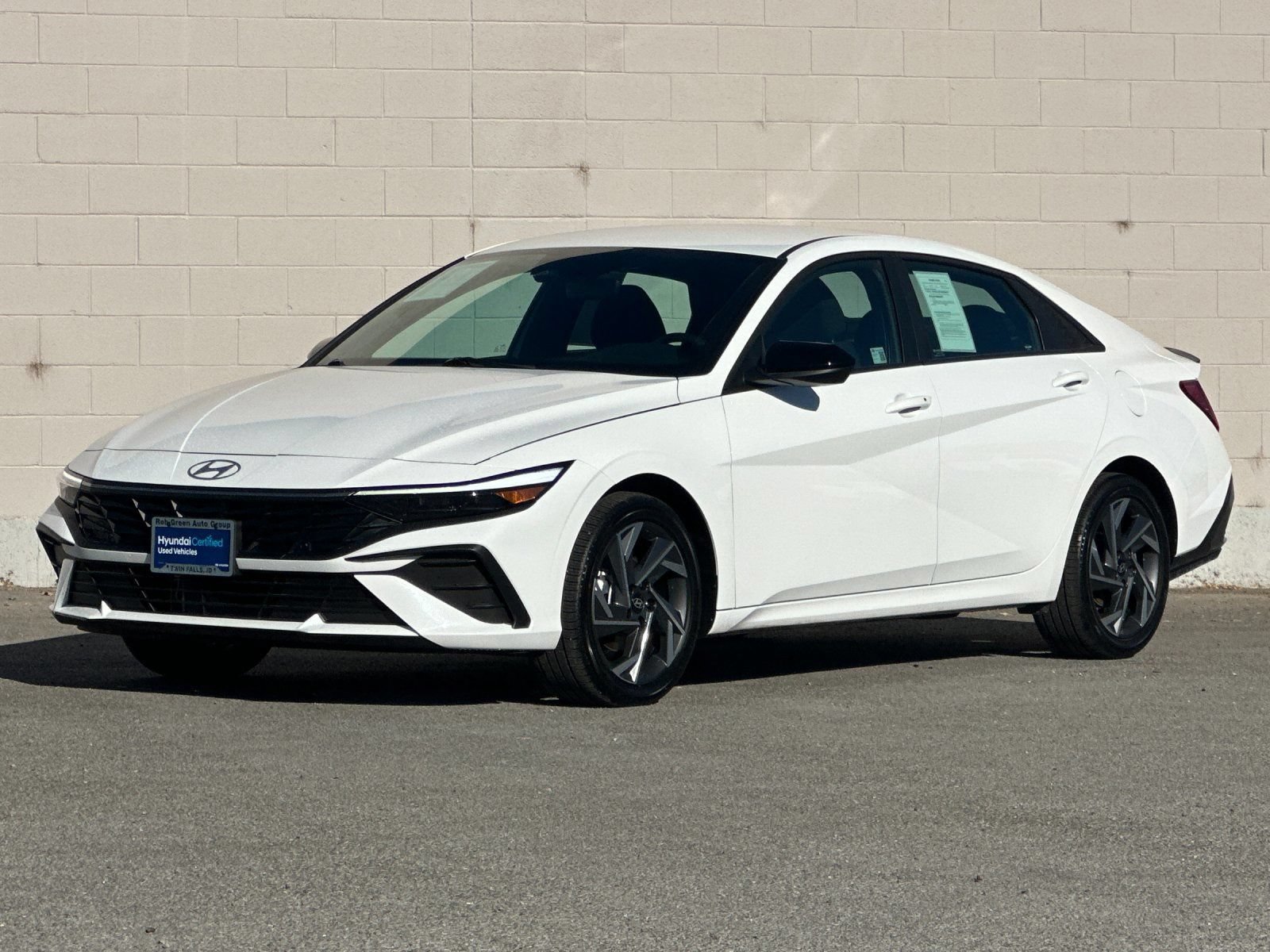 Certified 2025 Hyundai Elantra SEL FWD image 7