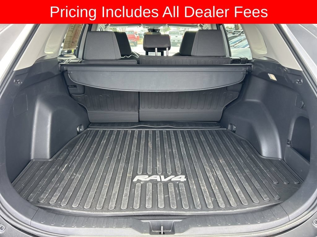 Used 2025 Toyota RAV4 XLE w/ Convenience Package FWD image 16