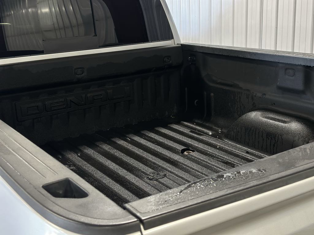 Used 2018 GMC Sierra 2500 Denali w/ Duramax Plus Package image 2