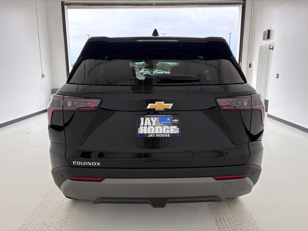 New 2027 Chevrolet Equinox LT w/ LPO, Floor Liner Package FWD image 19