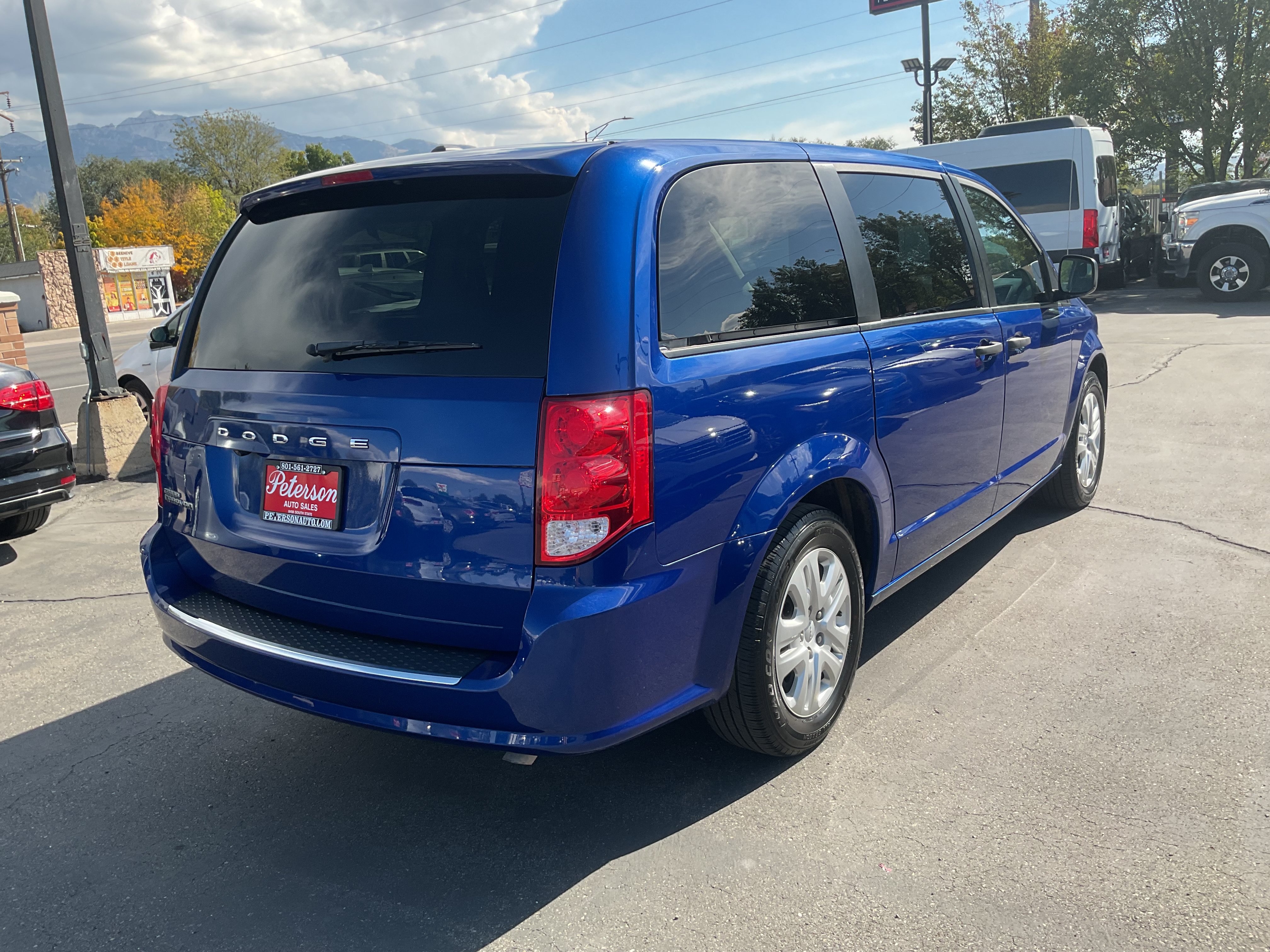 Used 2020 Dodge Grand Caravan SE w/ UConnect Hands-Free Group FWD image 6