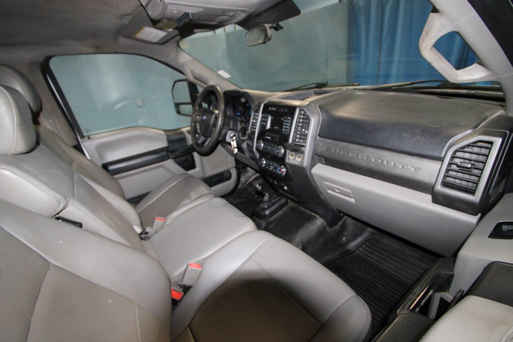 Used 2019 Ford F550 4x4 Regular Cab Super Duty image 17