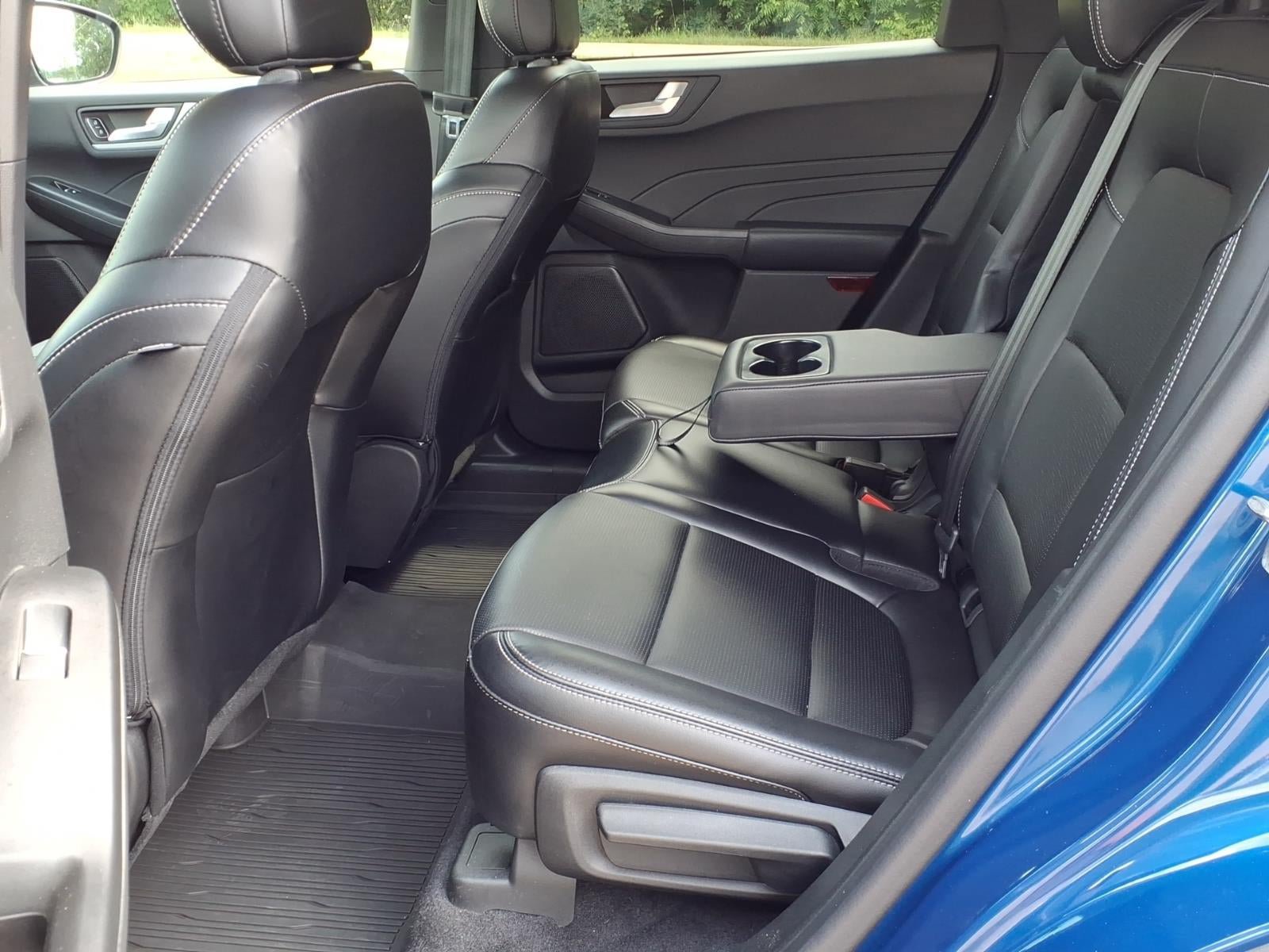 Used 2023 Ford Escape Platinum AWD/4WD image 5
