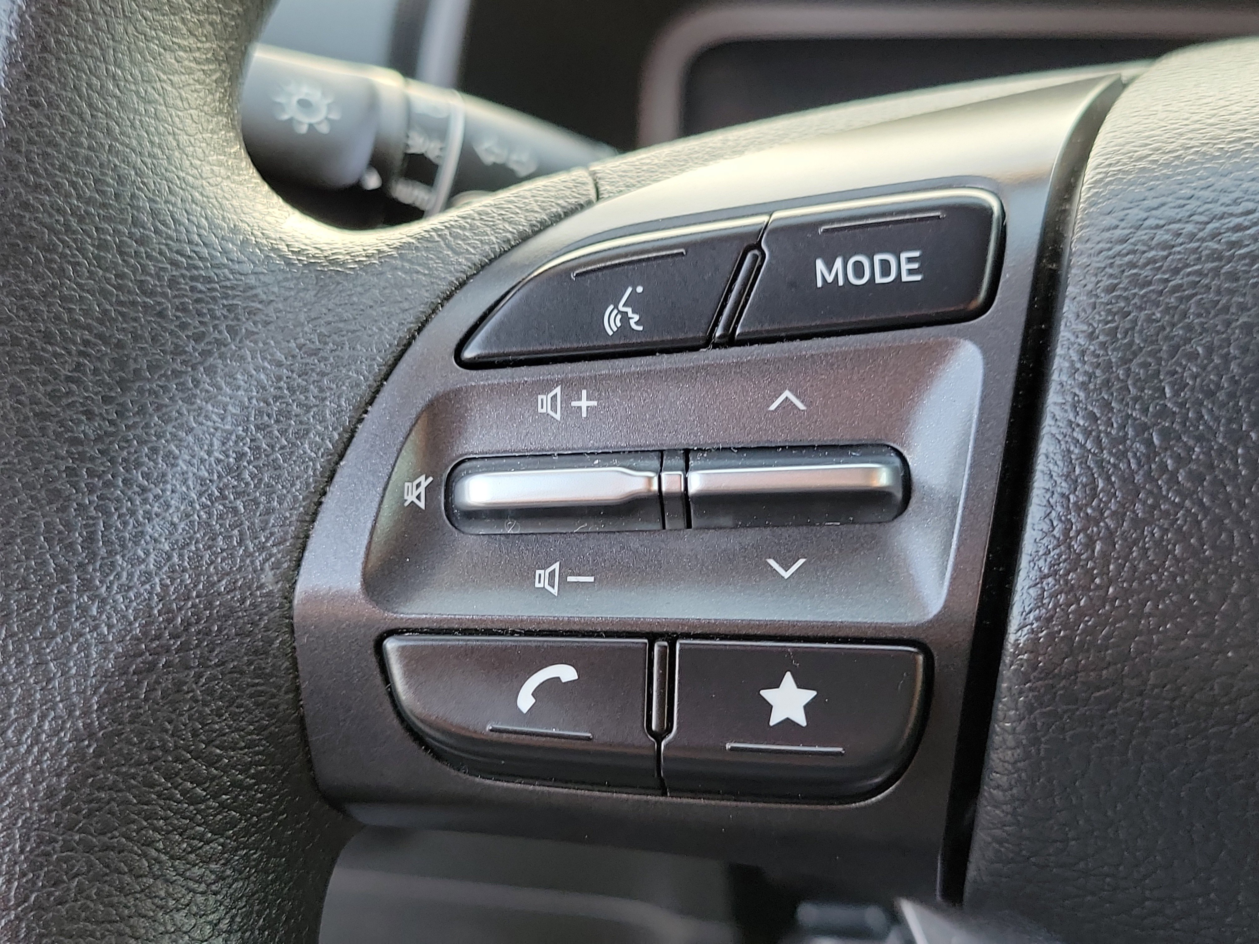 Certified 2023 Hyundai Kona SE image 7