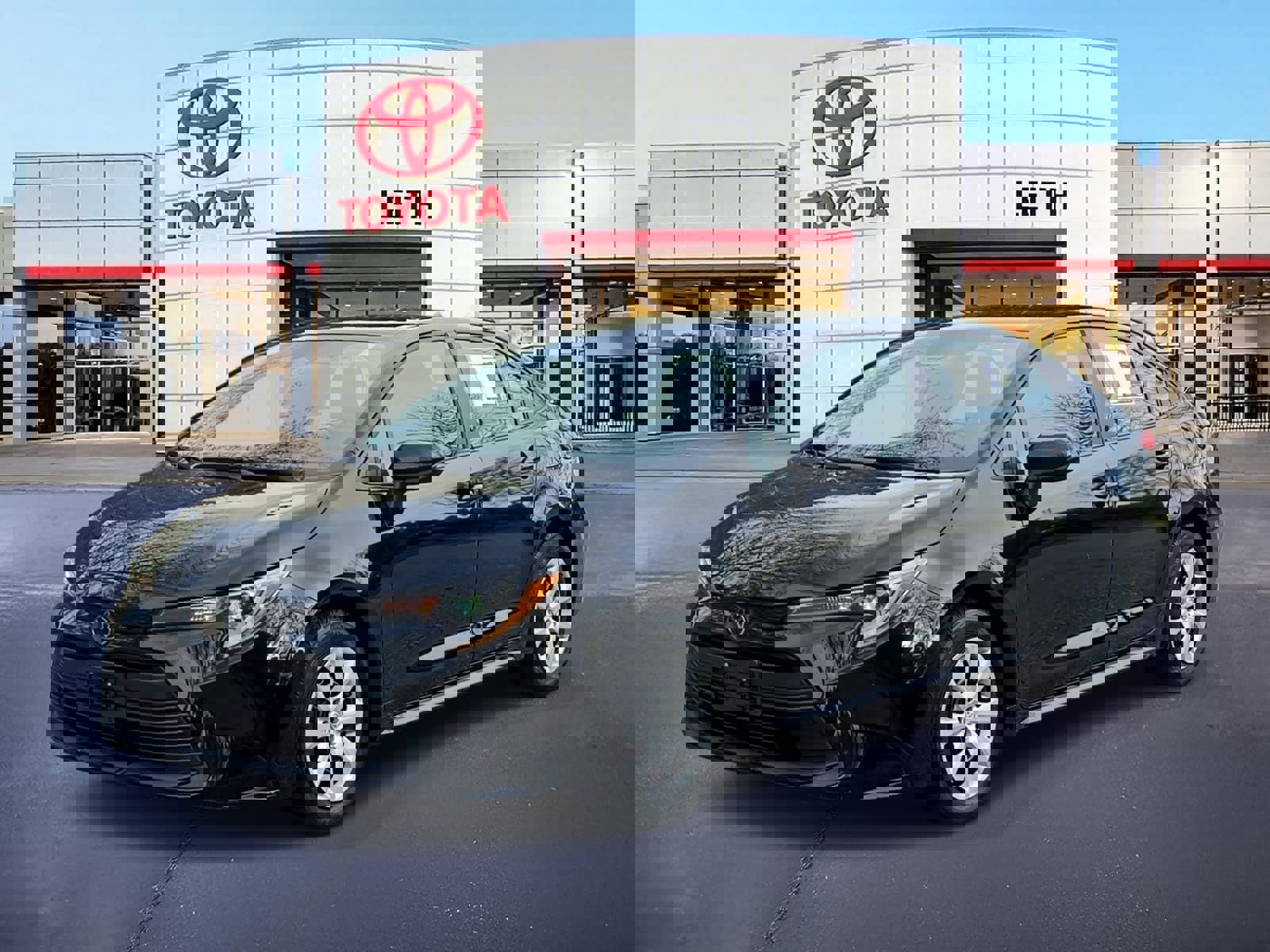 Used 2024 Toyota Corolla LE video 1