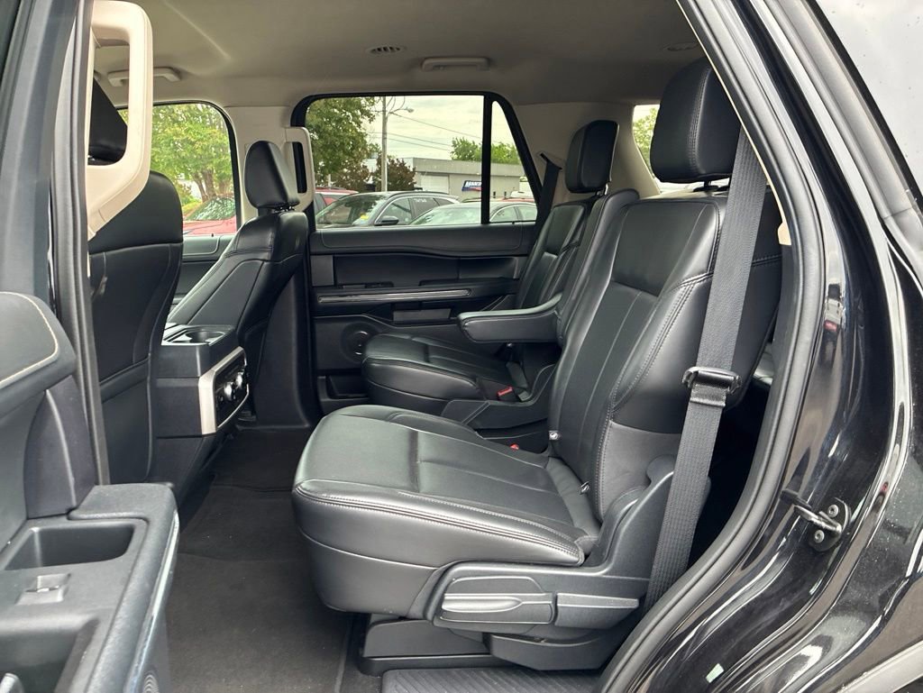 Used 2024 Ford Expedition XLT AWD/4WD image 21