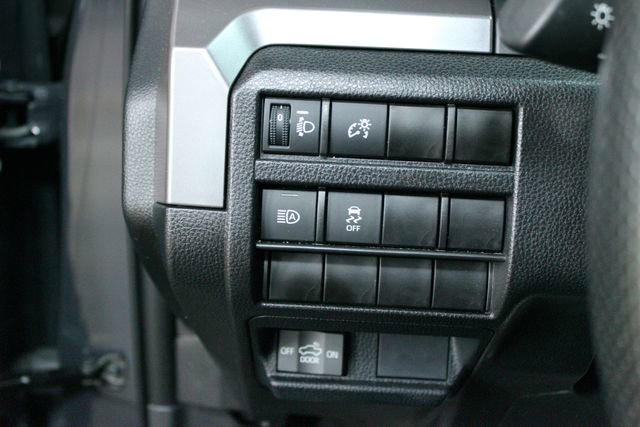 Used 2024 Toyota Tacoma SR5 AWD/4WD image 14