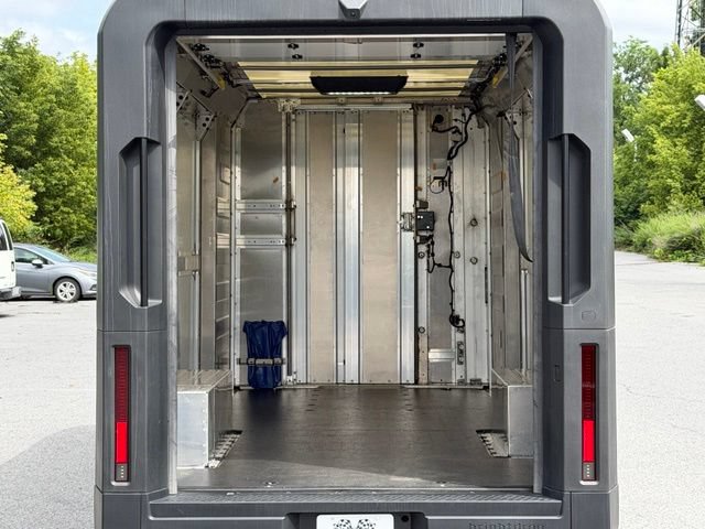 Used 2024 Chevrolet Brightdrop 600 w/ Commercial Equipment Package AWD/4WD image 21