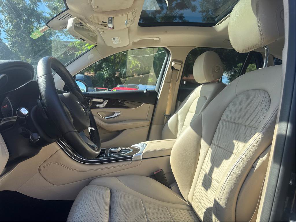 Used 2017 Mercedes-Benz GLC 300 w/ Premium 1 Package image 9