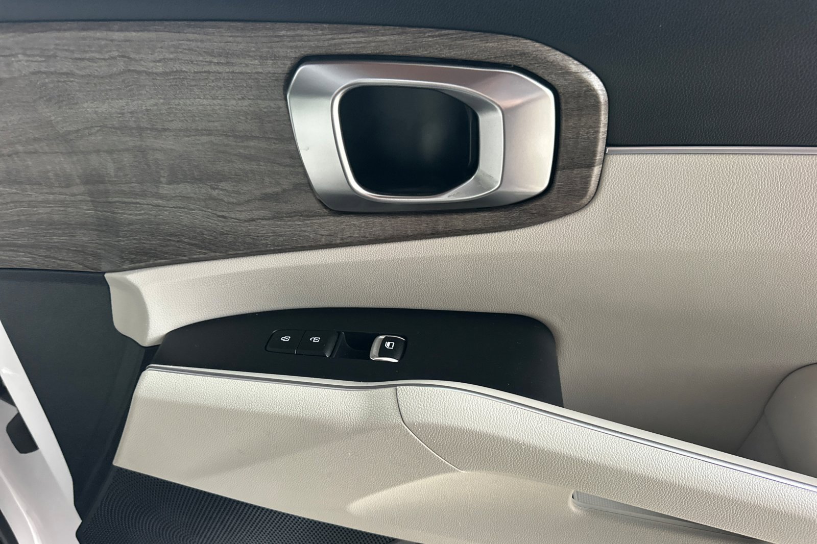 Used 2022 Kia Sorento EX w/ Panoramic Sunroof Package image 23