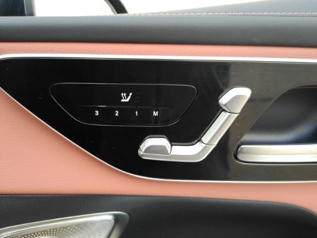 Used 2024 Mercedes-Benz GLC 300 w/ Driver Assistance Package image 22