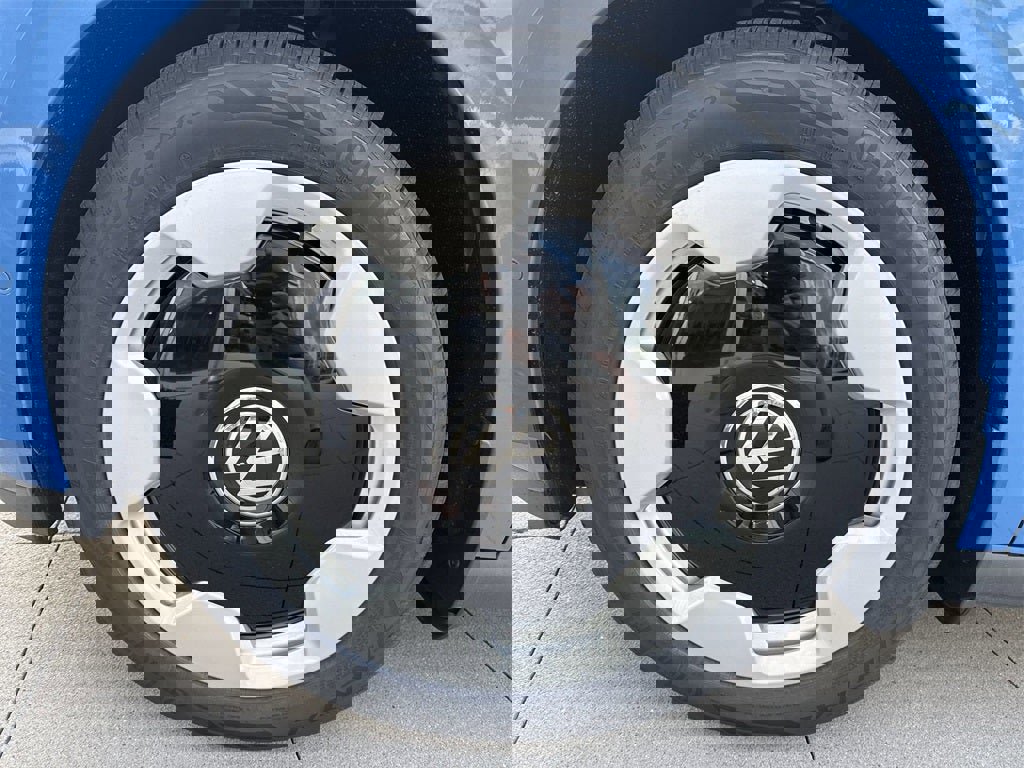 New 2025 Volkswagen ID. Buzz Pro S Plus image 8