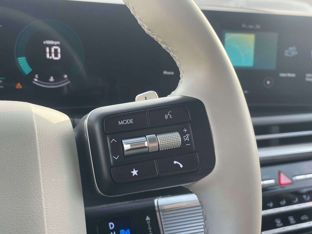 Used 2025 Hyundai Santa Fe SE image 21