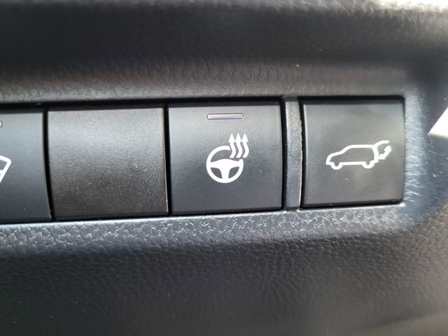Used 2022 Toyota RAV4 XLE Premium AWD/4WD image 22