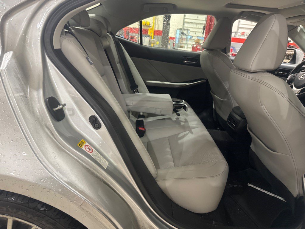 Used 2016 Lexus IS 200t w/ Premium Package RWD image 47