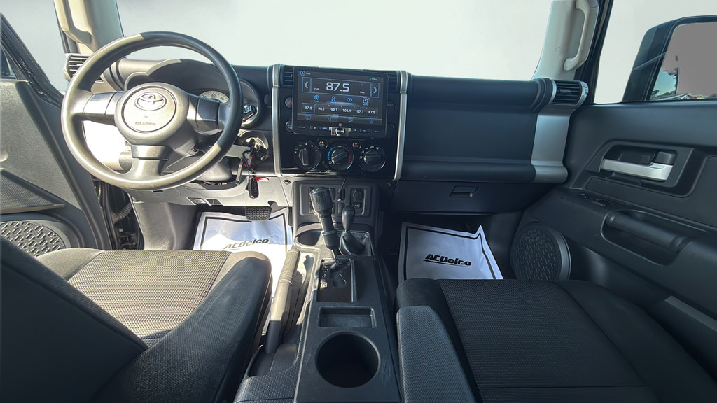 Used 2008 Toyota FJ Cruiser 4WD image 36