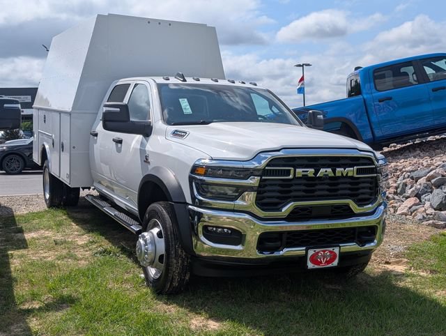 New 2026 RAM 5500 Tradesman w/ Chrome Appearance Group AWD/4WD image 2