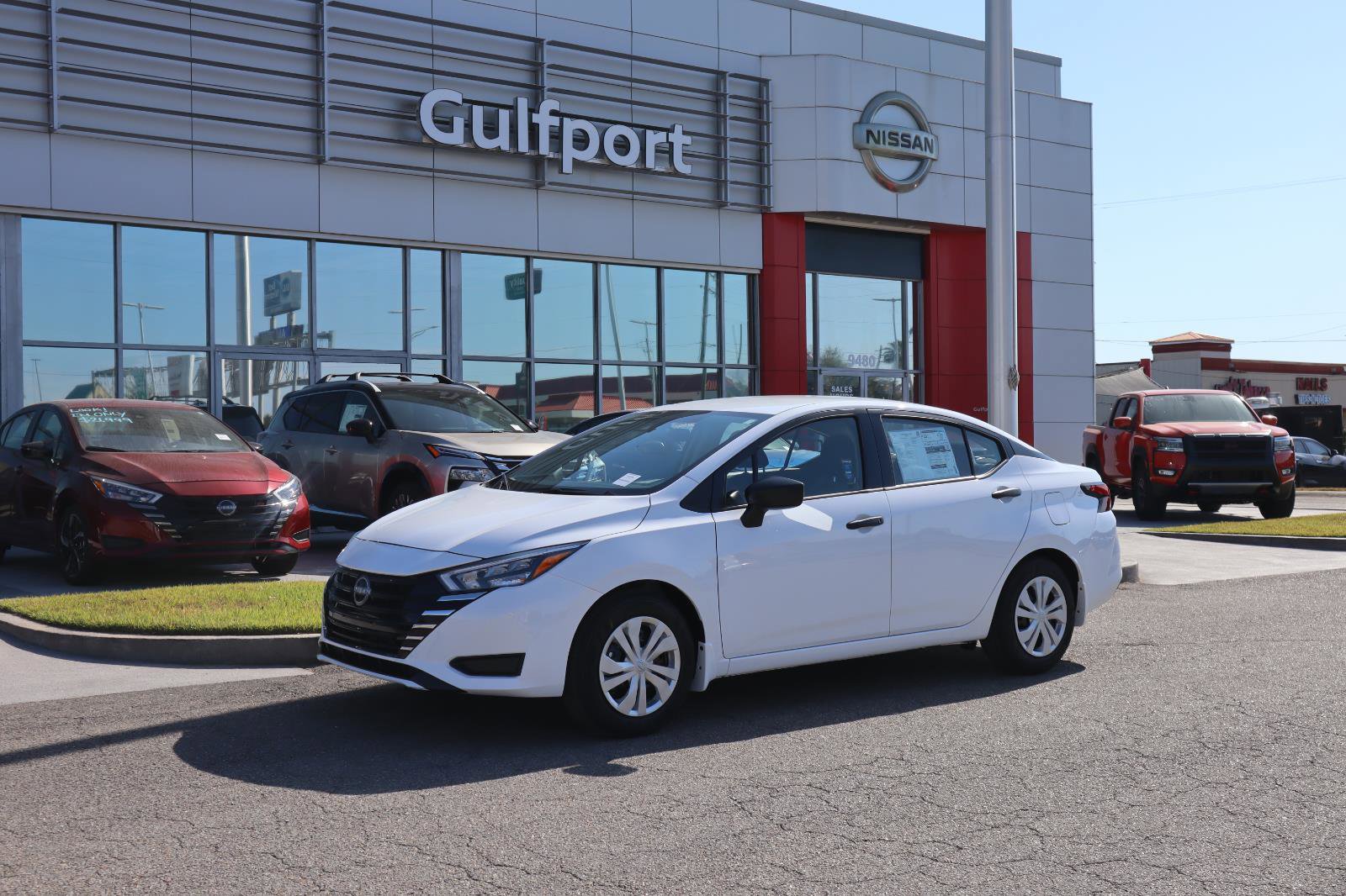 Used 2025 Nissan Versa S w/ Trunk Package image 2