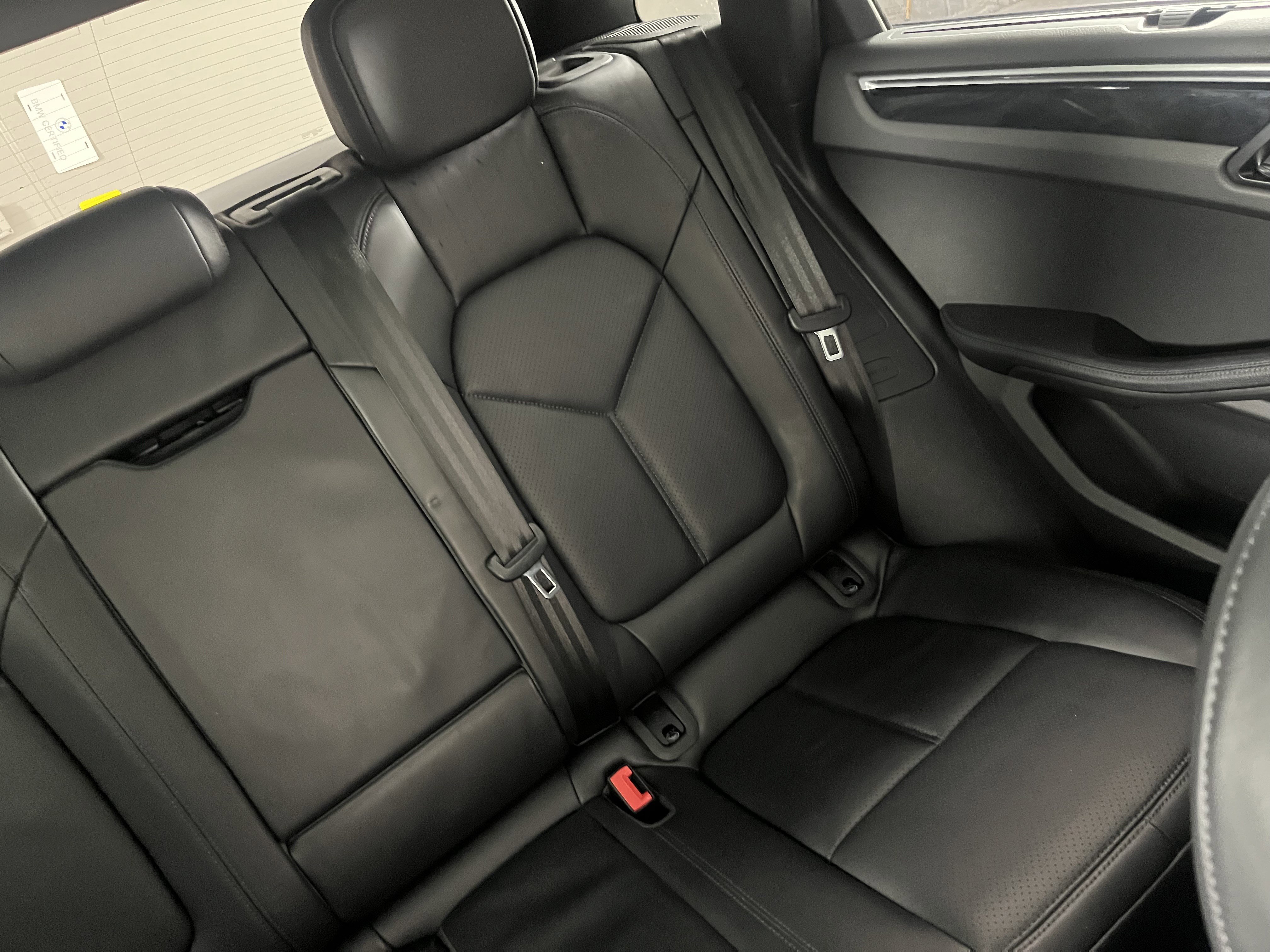 Used 2022 Porsche Macan w/ Premium Package Plus image 24