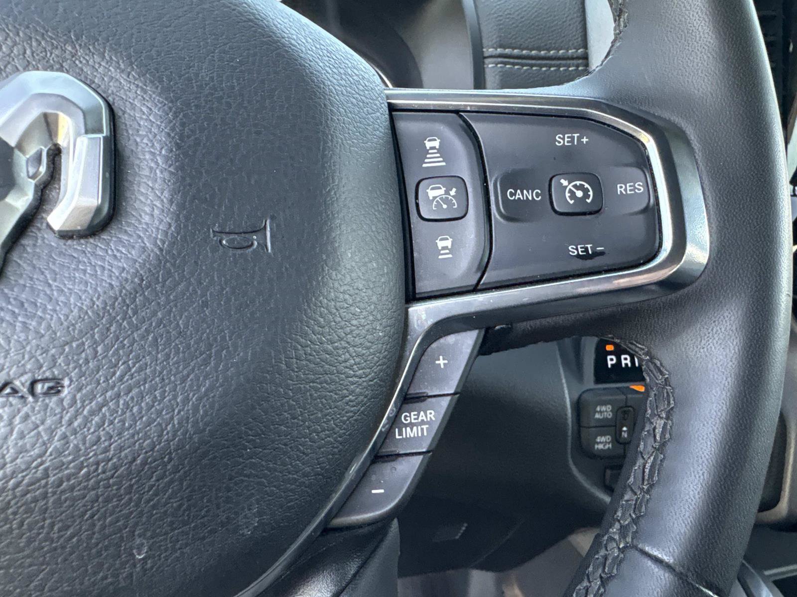 Used 2025 RAM 1500 Laramie AWD/4WD image 30