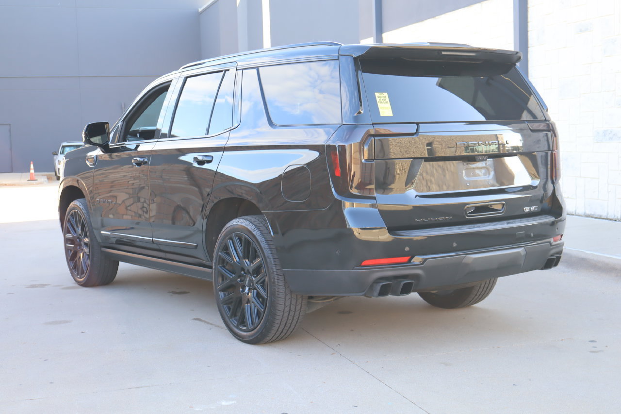 Used 2025 GMC Yukon Denali Ultimate AWD/4WD image 3