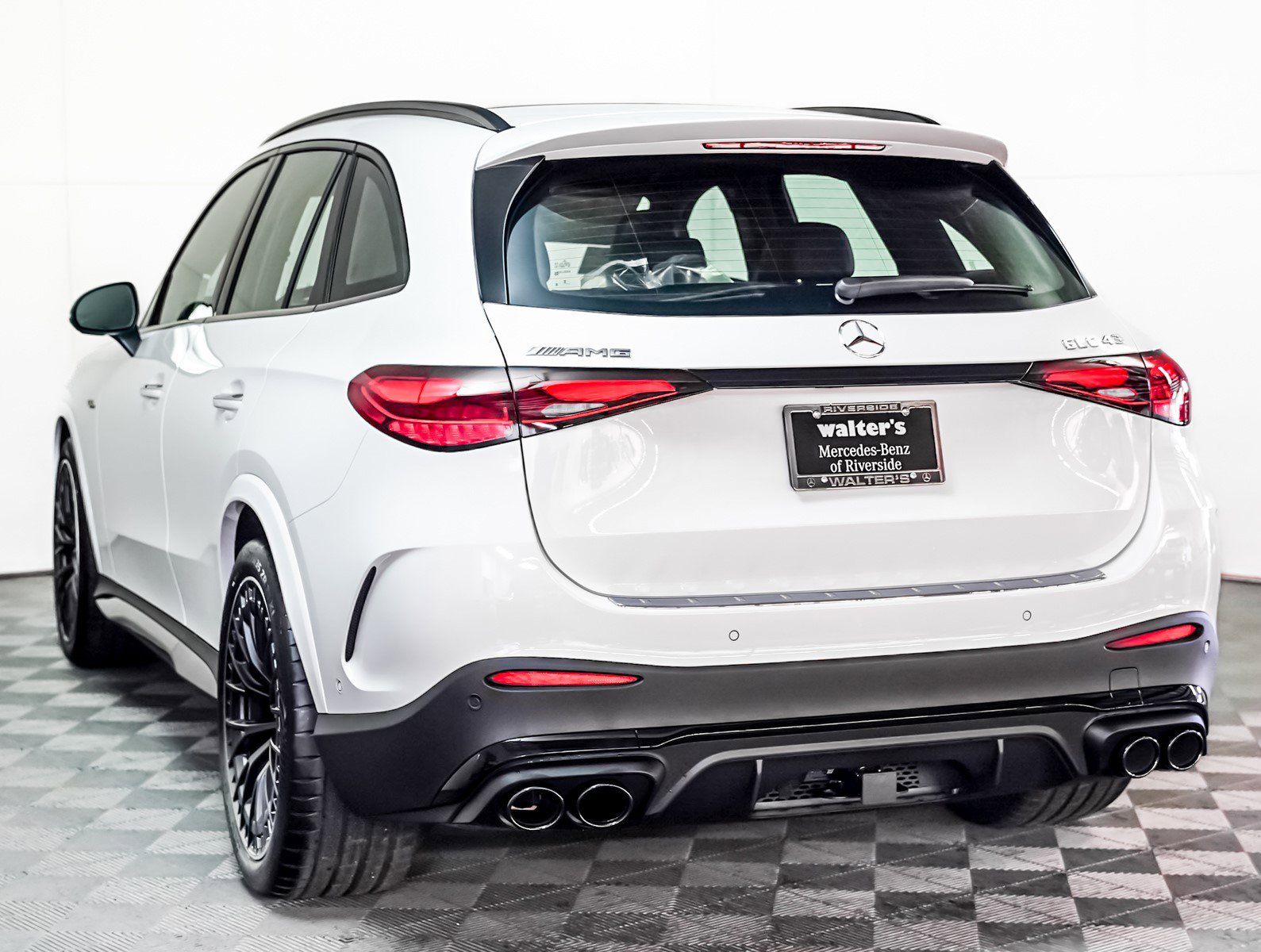 New 2026 Mercedes-Benz GLC 43 AMG 4MATIC image 2