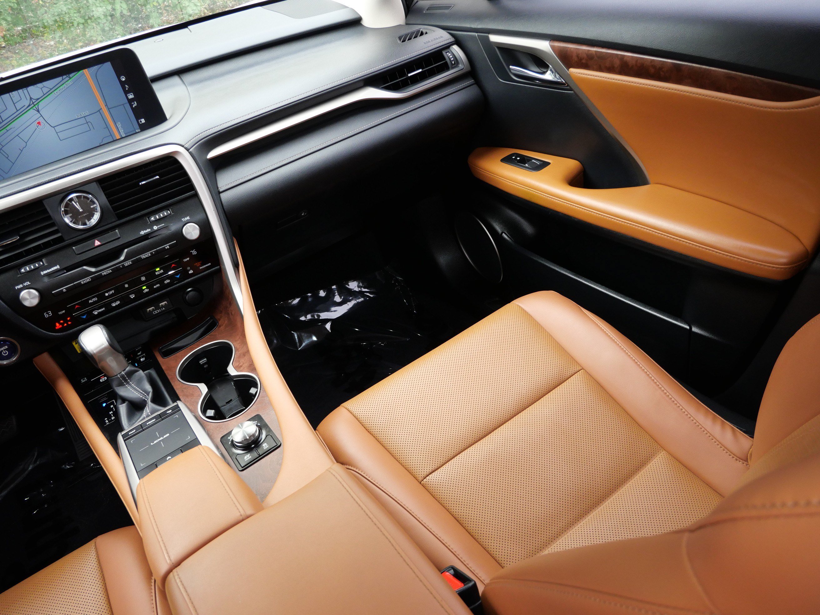 Used 2022 Lexus RX 450hL AWD w/ Premium Package image 11