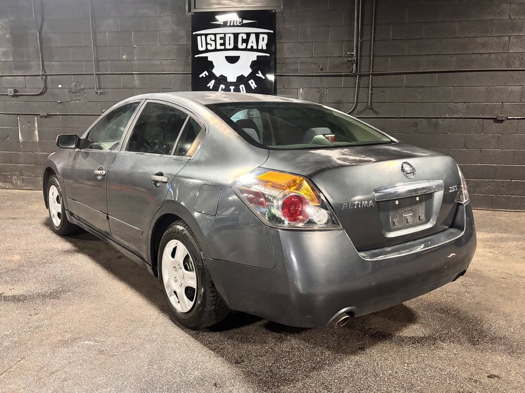 Used 2011 Nissan Altima 2.5 S FWD image 4