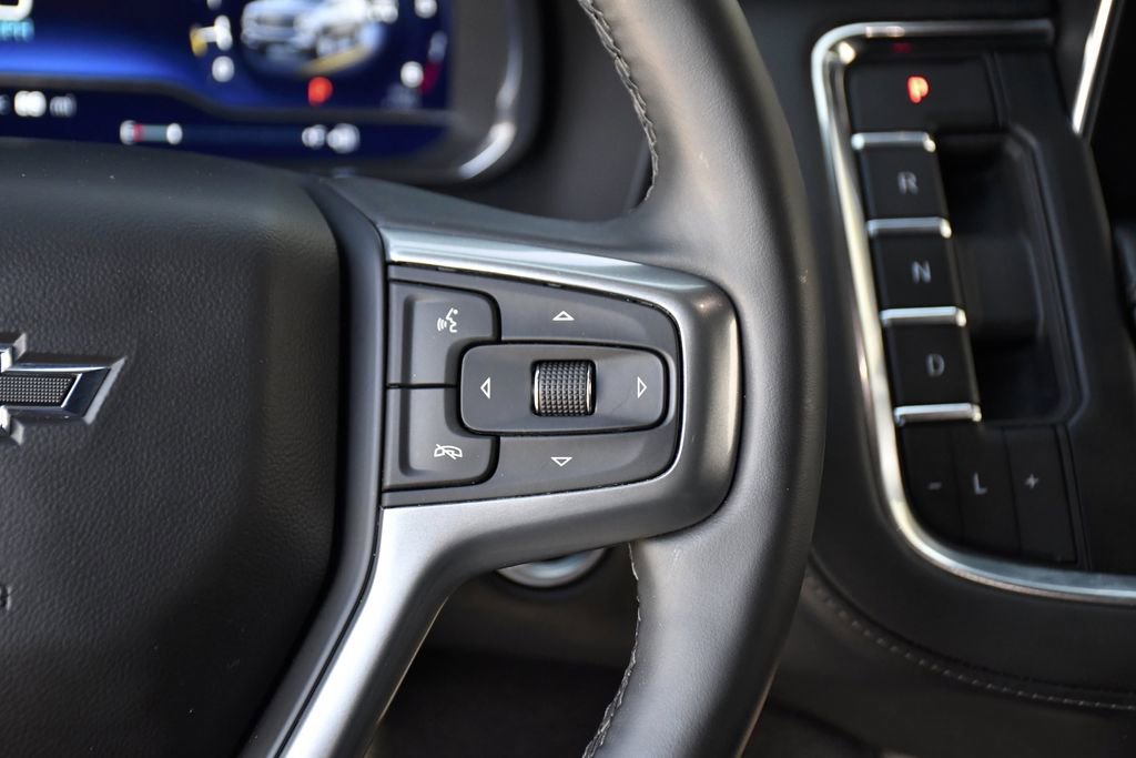 Used 2024 Chevrolet Suburban Z71 w/ Luxury Package image 9