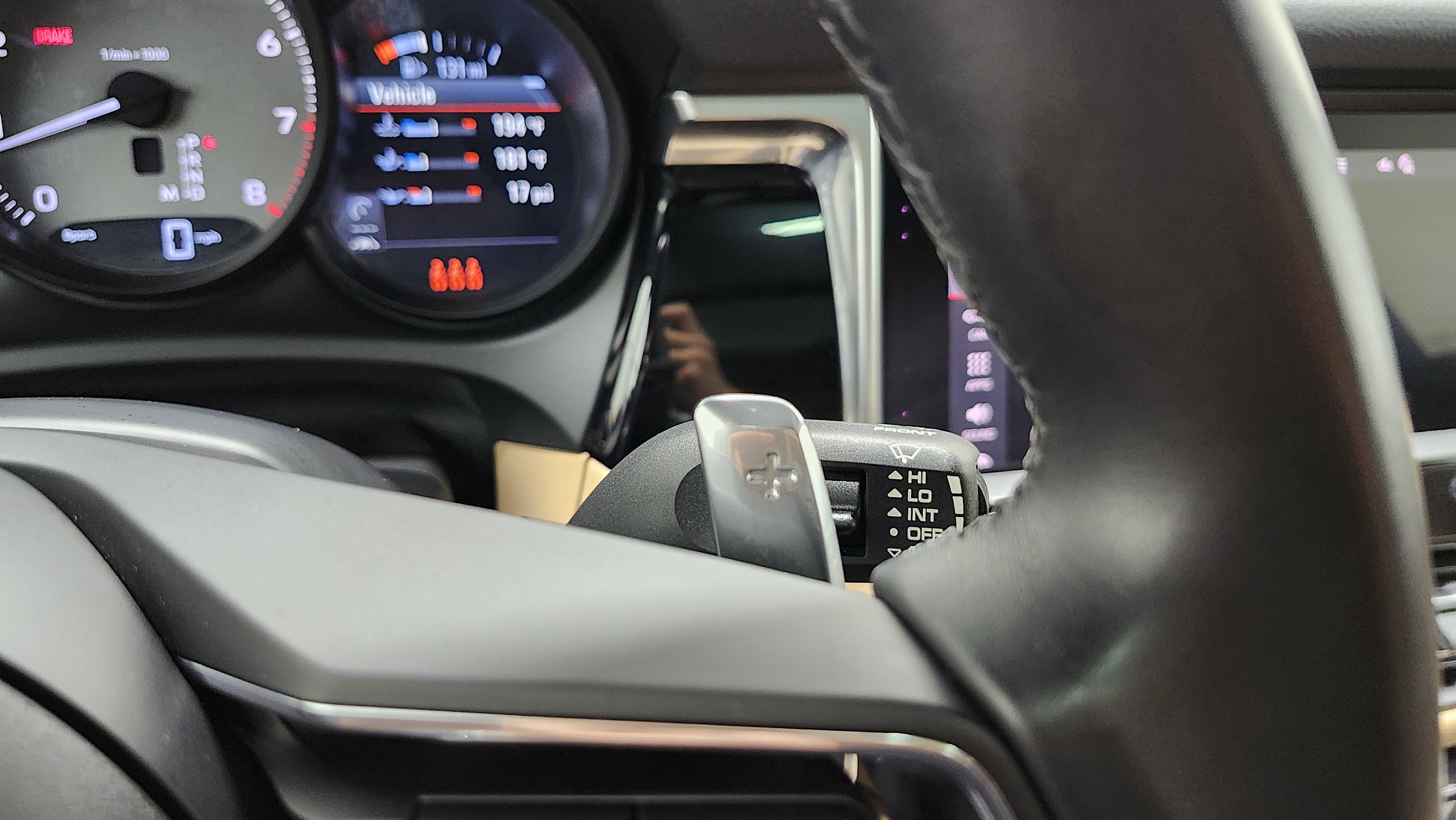 Used 2023 Porsche Macan S image 12