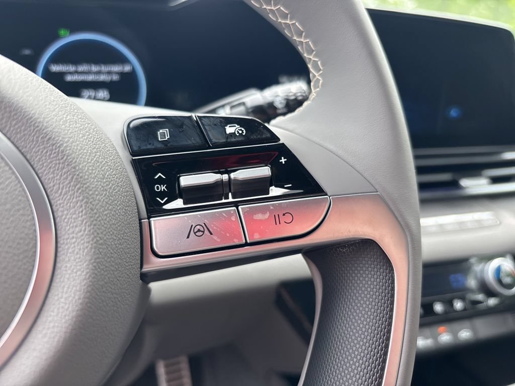 New 2025 Hyundai Elantra SEL FWD image 22