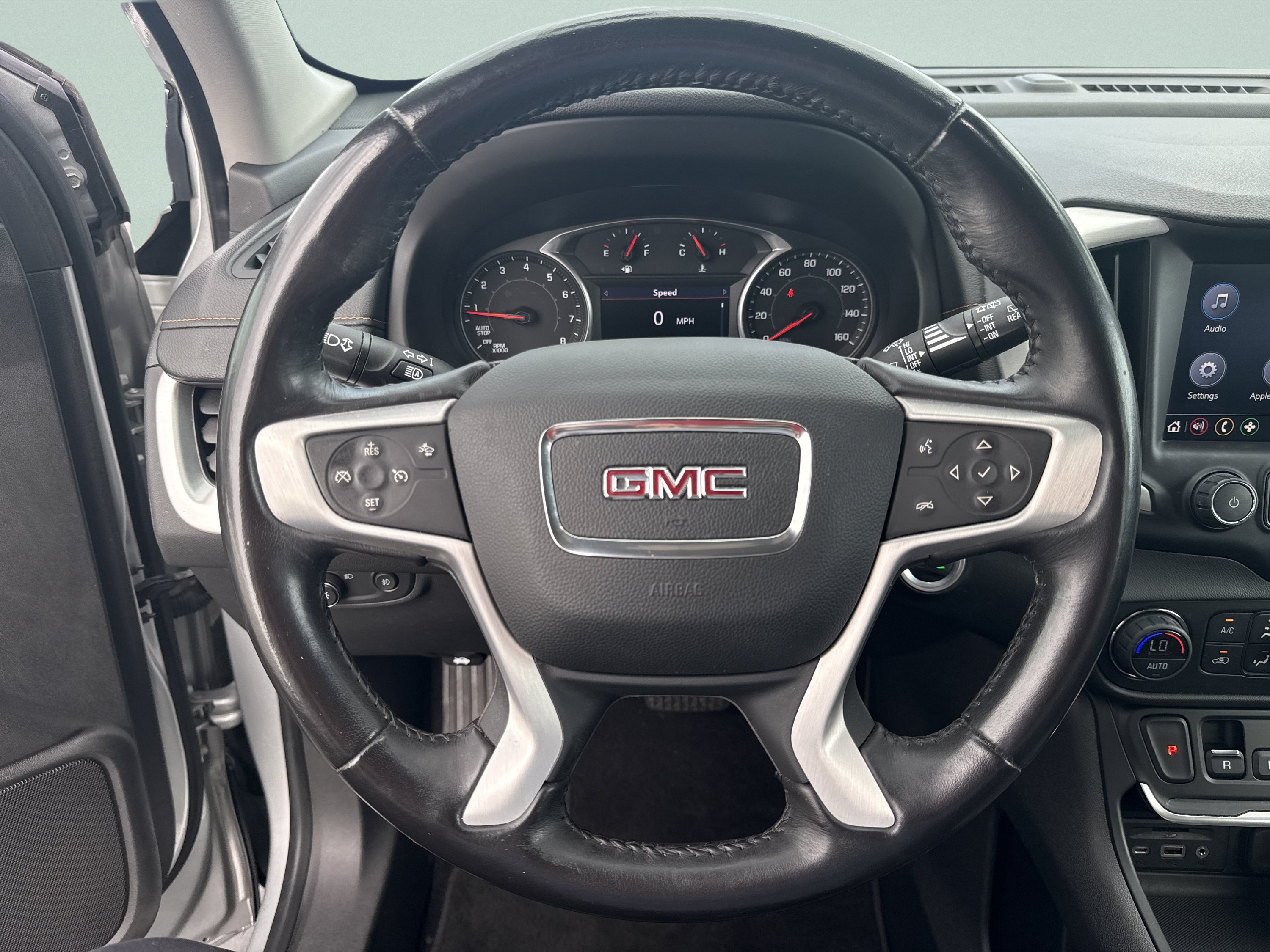 Used 2020 GMC Terrain SLT AWD/4WD image 11