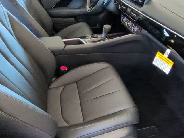 Used 2025 Acura ADX FWD image 24