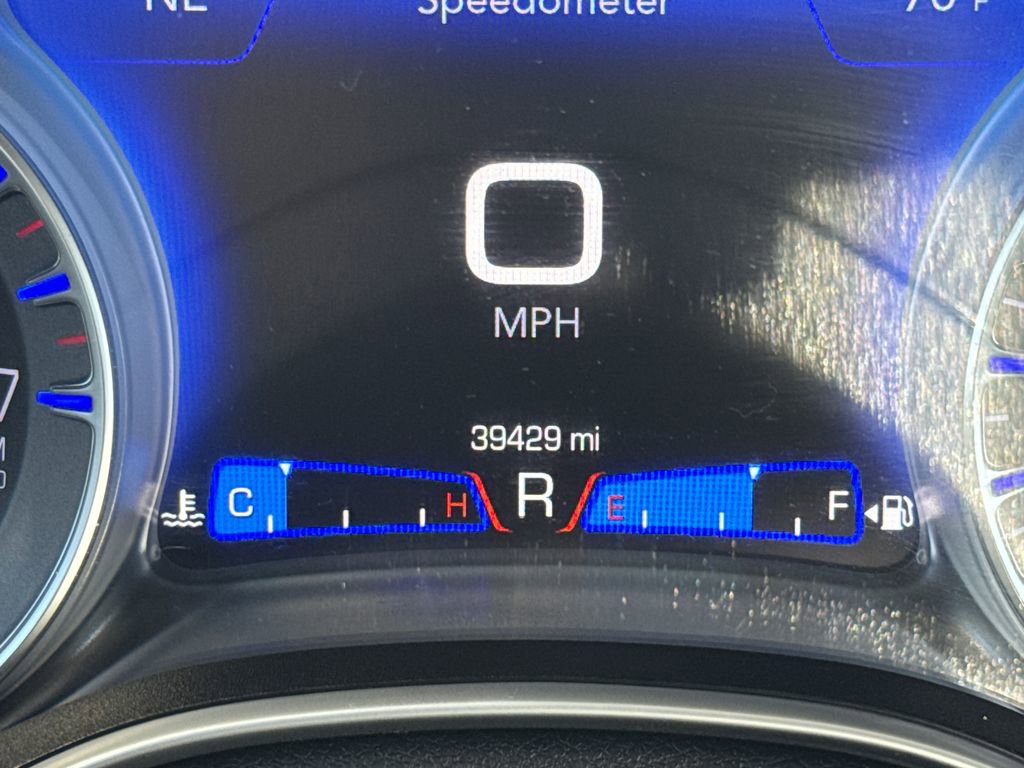 Used 2023 Chrysler 300 Touring w/ Sport Appearance Package image 30