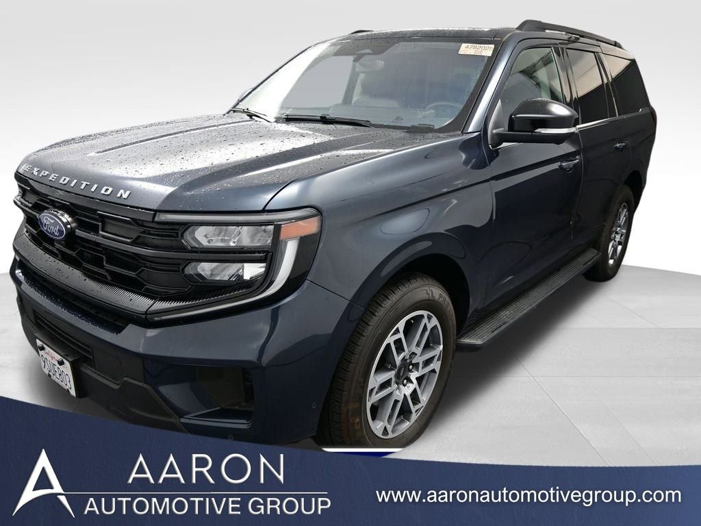 Used 2025 Ford Expedition Active image 1