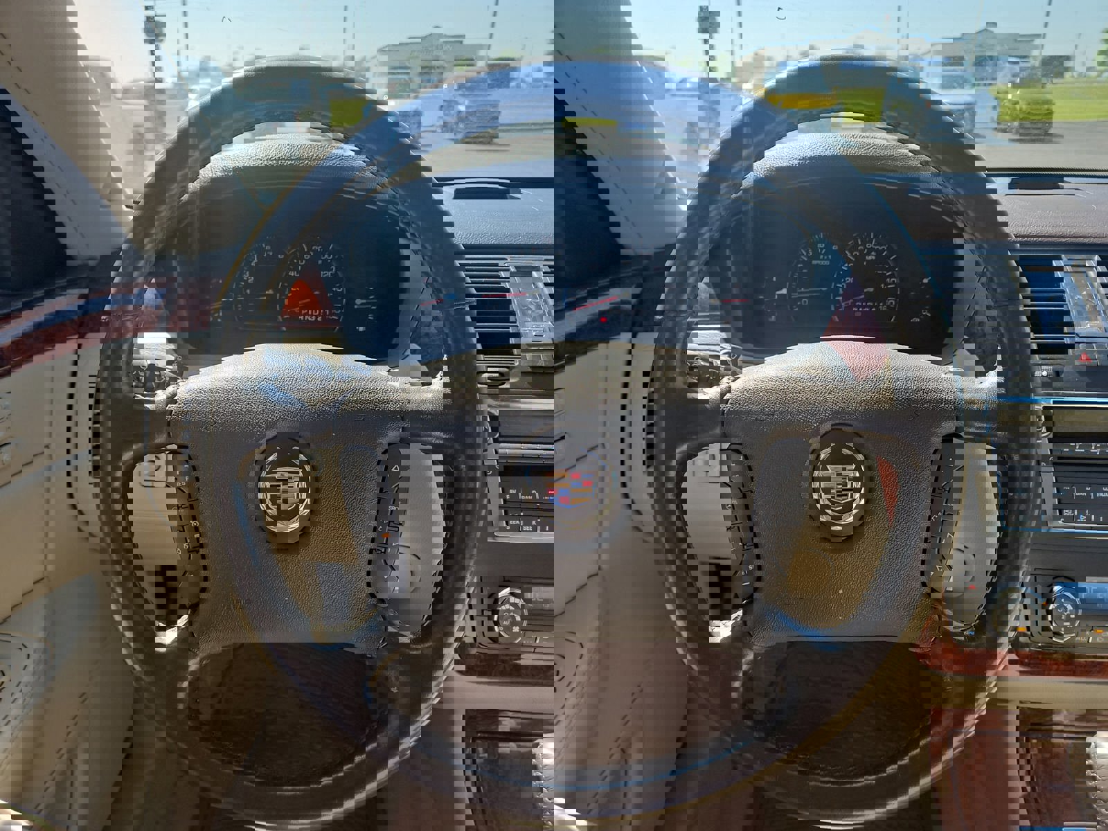 Used 2007 Cadillac DTS Luxury I w/ Trunk Convenience Package image 8