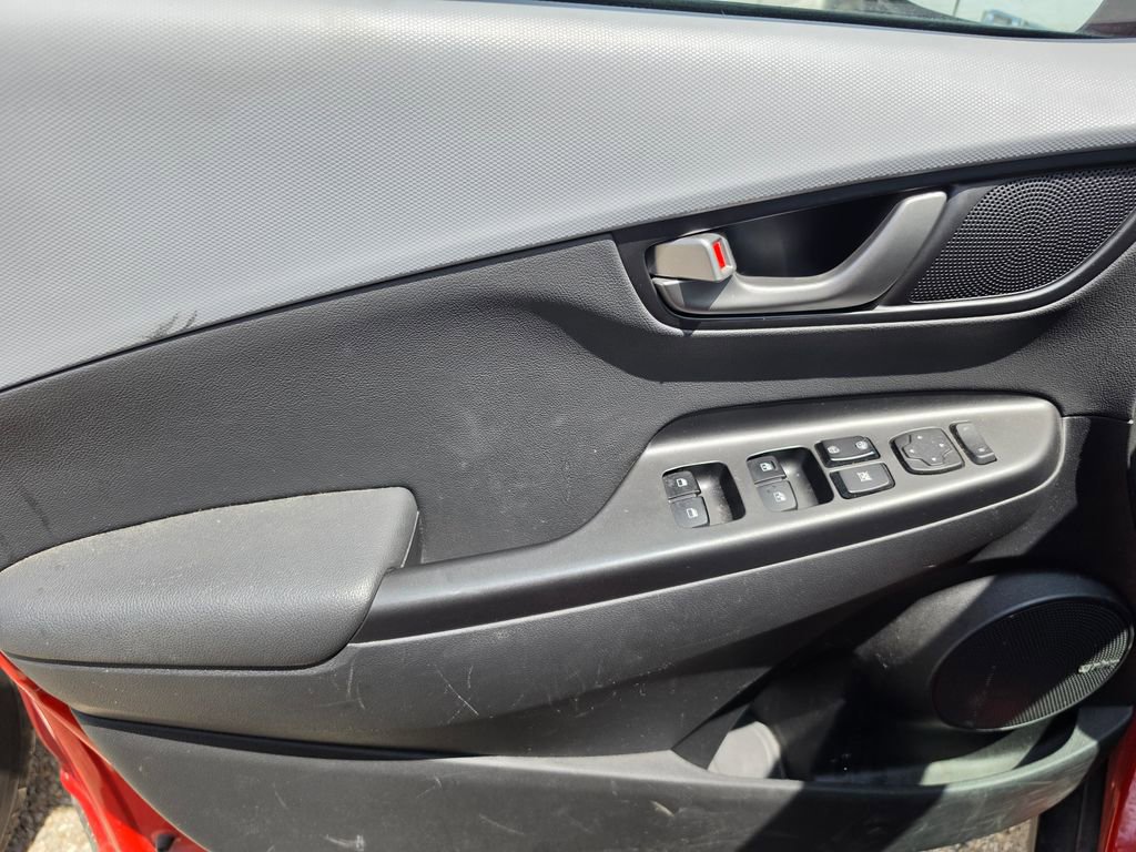 Used 2019 Hyundai Kona Limited FWD image 5