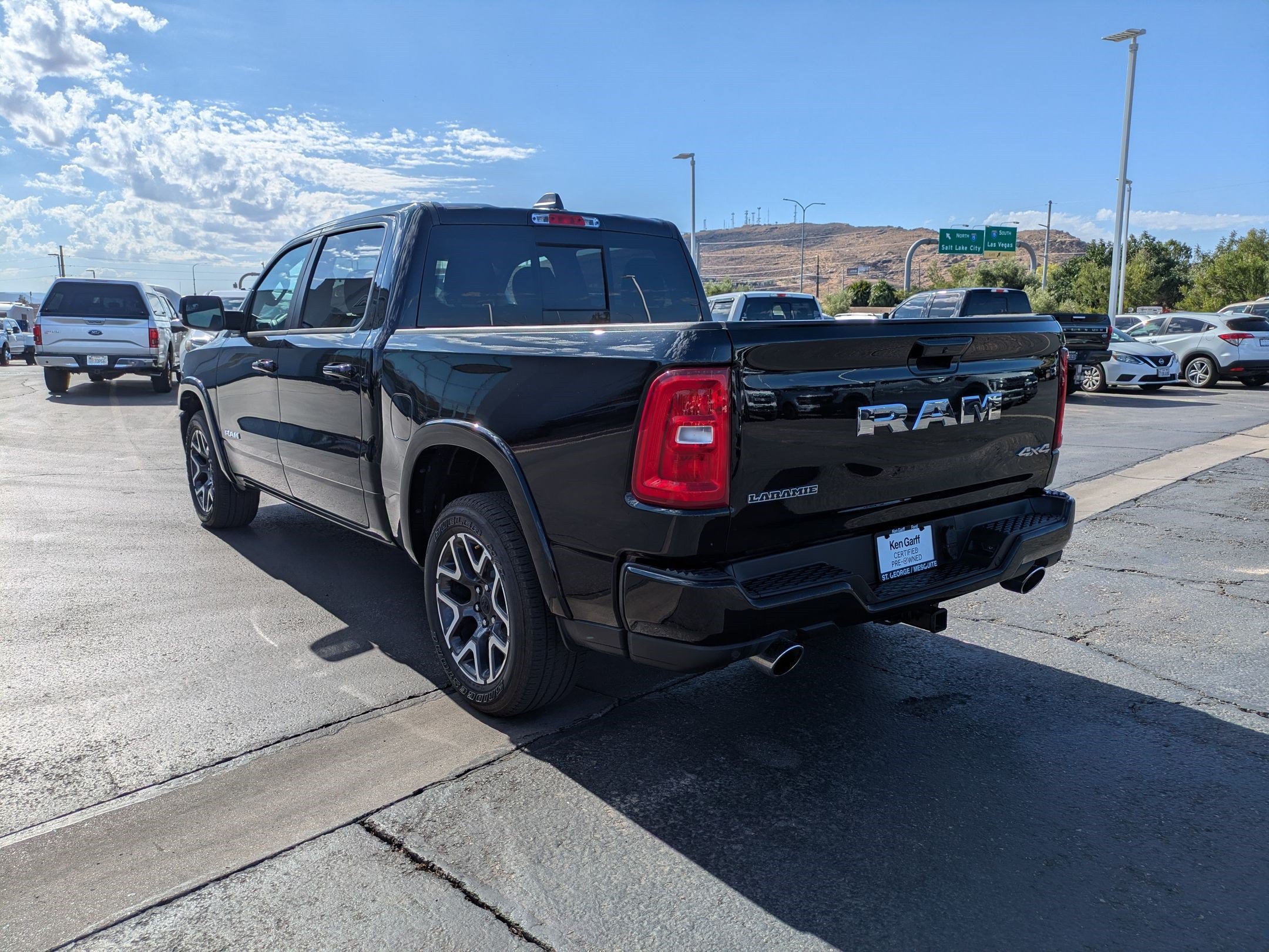 Used 2025 RAM 1500 Laramie w/ Sport Appearance Package AWD/4WD image 5