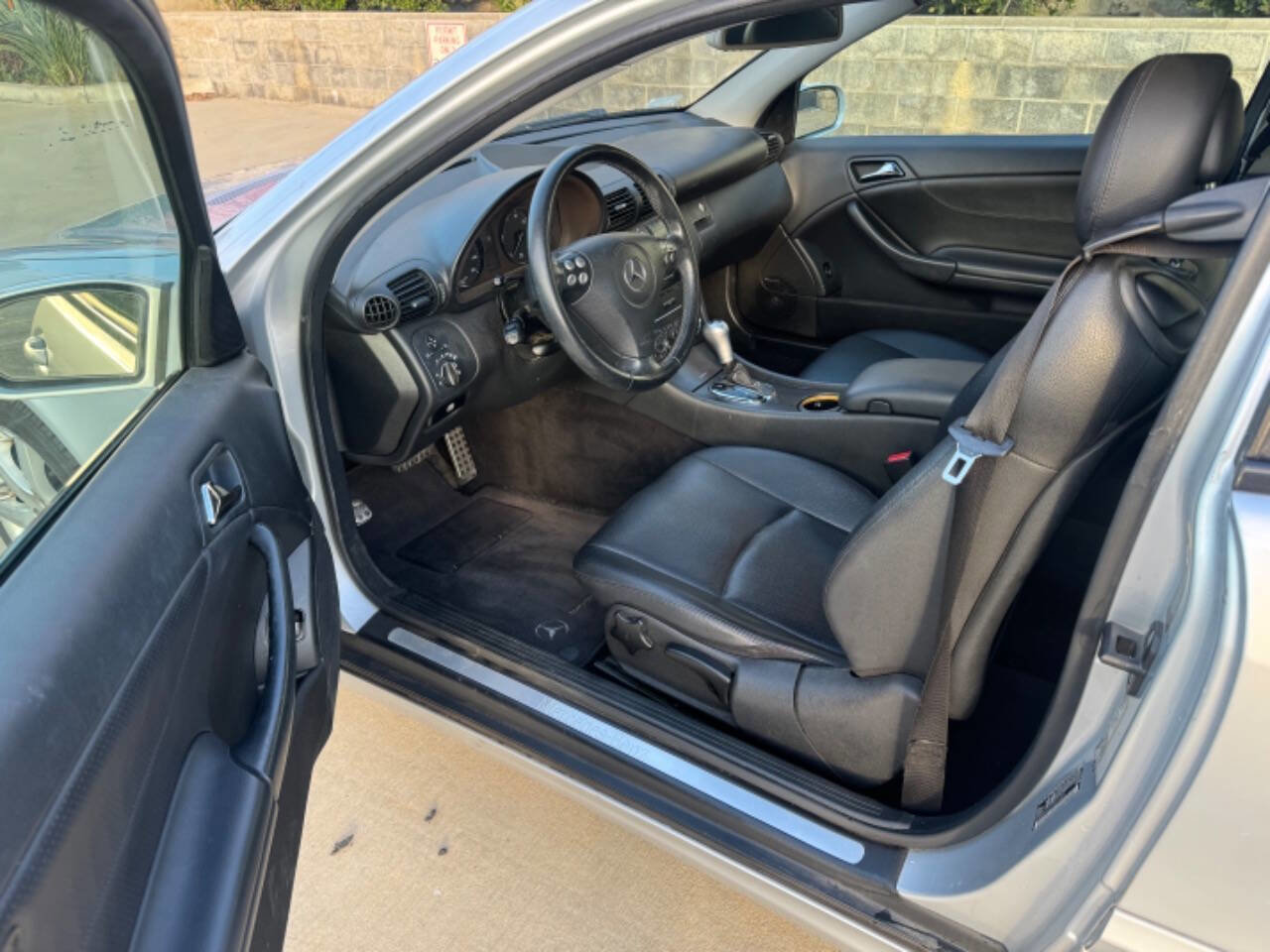 Used 2005 Mercedes-Benz C 230 Coupe image 6