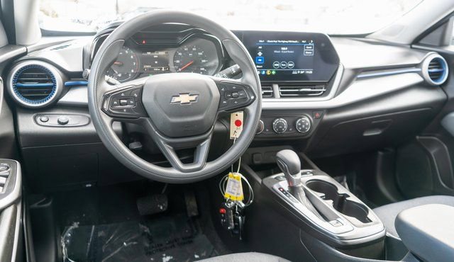 Used 2024 Chevrolet Trax LS w/ LS Convenience Package image 13