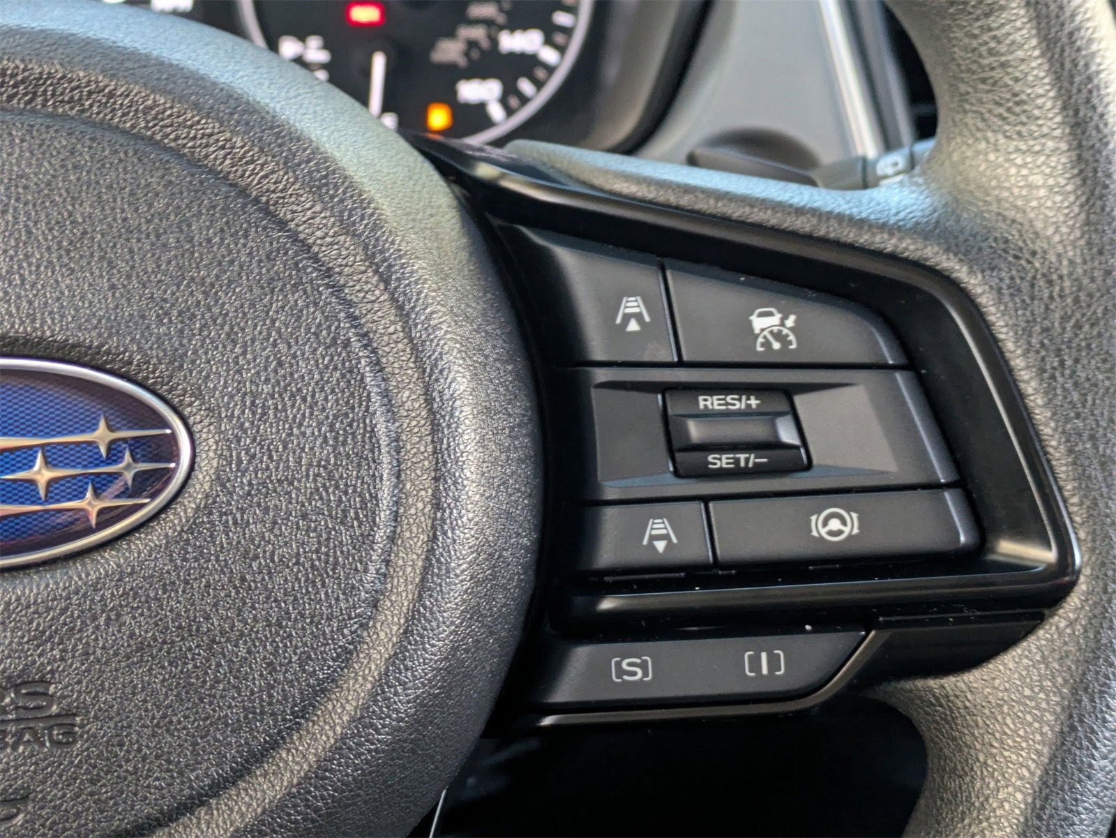 Used 2024 Subaru Crosstrek 2.0i Premium w/ Crosstrek Mirror Package image 11